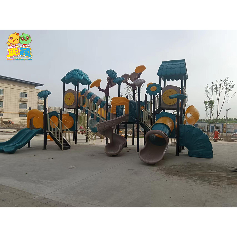 Wooden/Plastic Amusement Park Playground Equipment Slide Climbing Facility Toy Ride