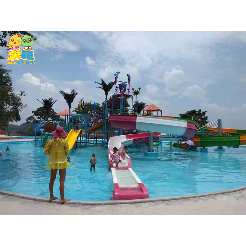 Attractive Customized Water Park Equipment Fiberglass Tunnel Rainbow Slide For Children
